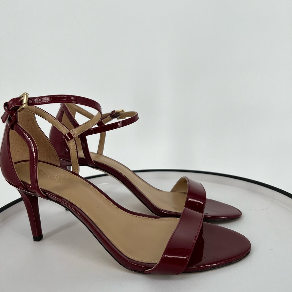 MICHAEL MICHAELโ KORS SANDALS